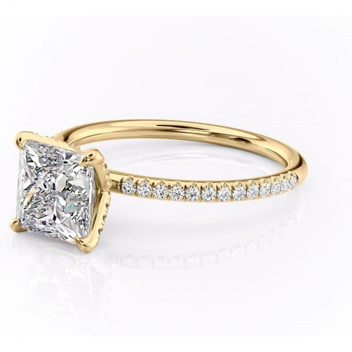 Inel de logodnă Cleo din aur Galben 14kt cu moissanite tăietură princess – Montură pavé rafinată pentru profil înalt | Personalizează și configurează gratuit online [7]