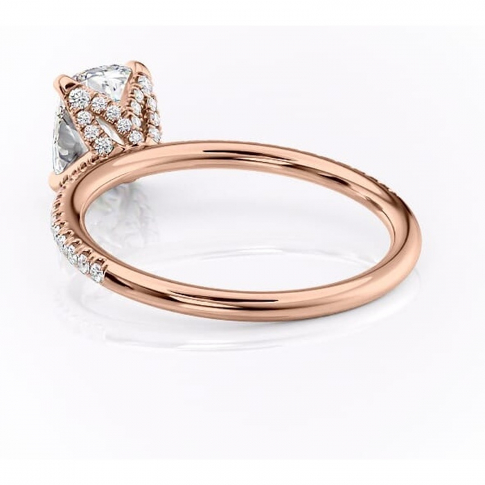 Inel de logodnă Cleo din aur Rose 14kt cu moissanite tăietură pernă – Montură pavé rafinată pentru profil înalt | Personalizează și configurează gratuit online [4]
