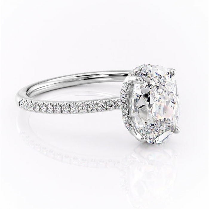 Inel de logodnă Coraline din aur Alb 14kt cu moissanite tăietură ovală – Montură pavé rafinată pentru profil înalt | Personalizează și configurează gratuit online [1]