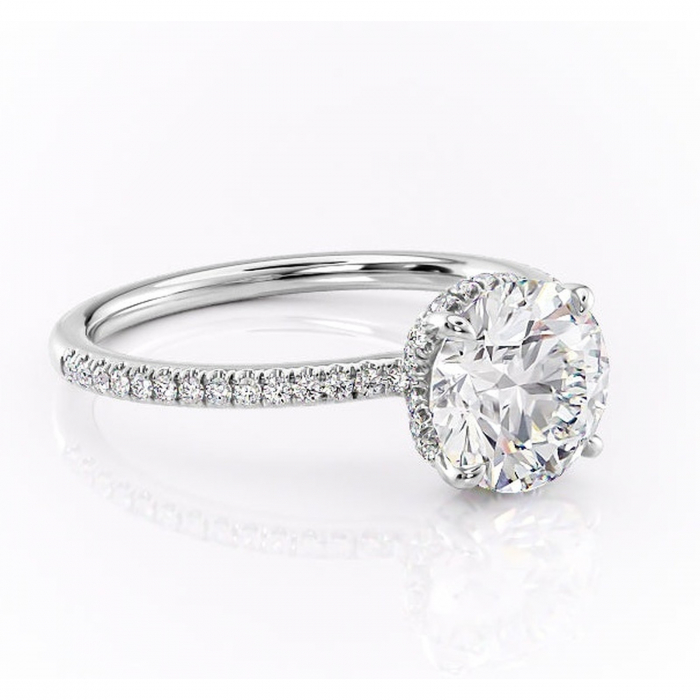 Inel de logodnă Coraline din aur Alb 14kt cu moissanite tăietură rotundă – Montură pavé rafinată pentru profil înalt | Personalizează și configurează gratuit online [1]