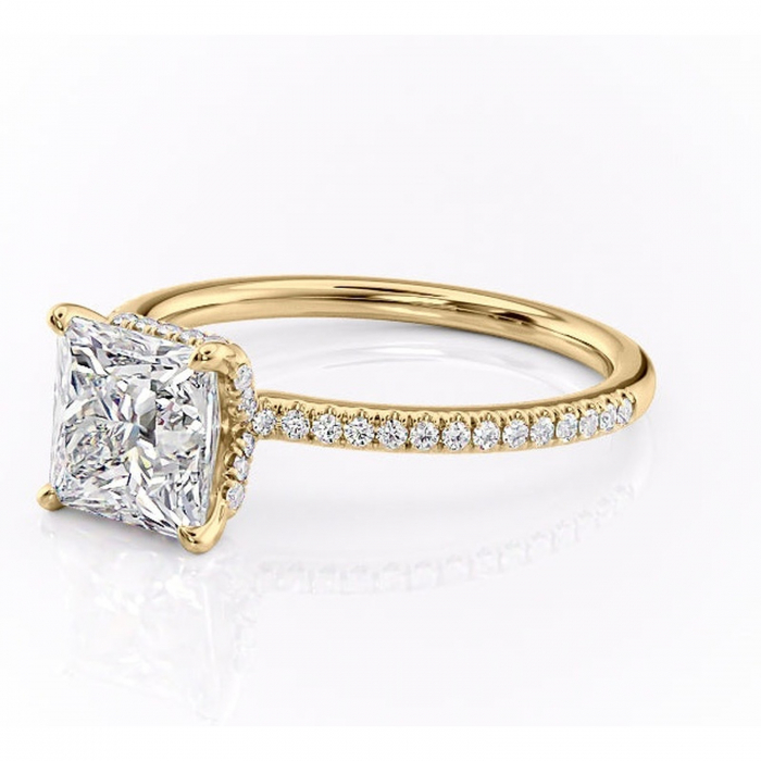 Inel de logodnă Coraline din aur Galben 14kt cu moissanite tăietură princess – Montură pavé rafinată pentru profil înalt | Personalizează și configurează gratuit online [7]
