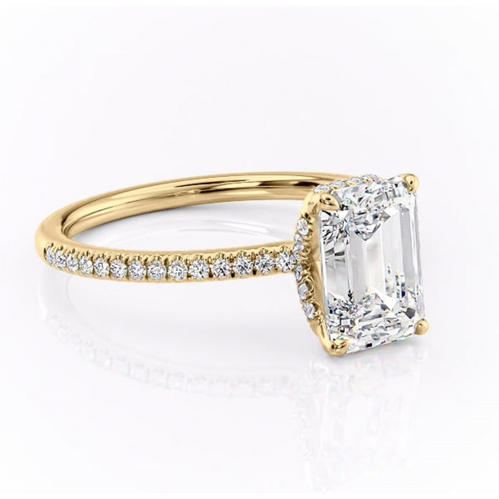 Inel de logodnă Coraline din aur Galben 14kt cu moissanite tăietură smarald – Montură pavé rafinată pentru profil înalt | Personalizează și configurează gratuit online [1]