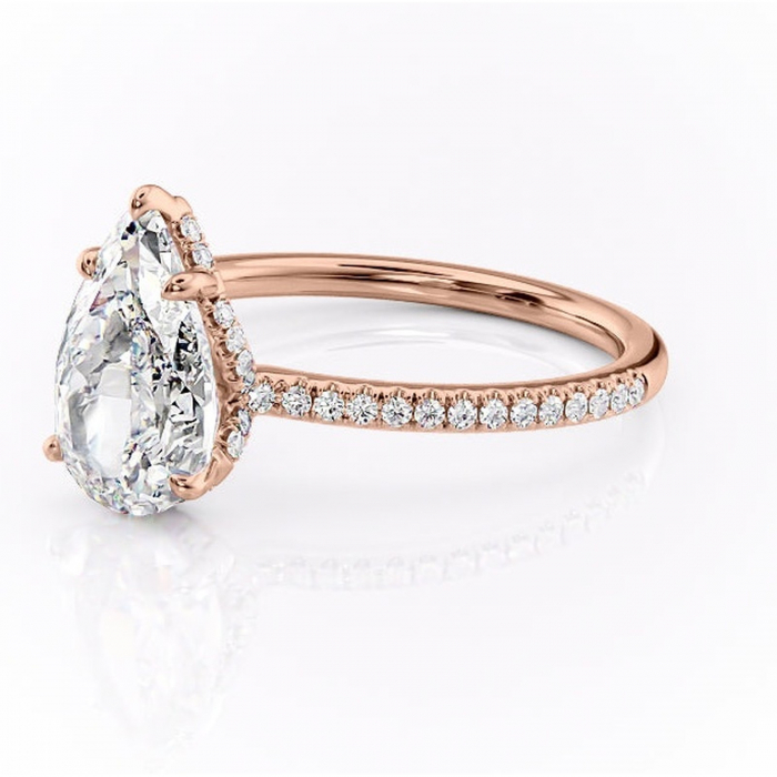 Inel de logodnă Coraline din aur Rose 14kt cu moissanite tăietură pară – Montură pavé rafinată pentru profil înalt | Personalizează și configurează gratuit online [7]