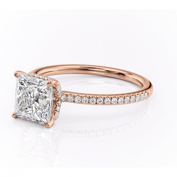 Inel de logodnă Coraline din aur Rose 14kt cu moissanite tăietură princess – Montură pavé rafinată pentru profil înalt | Personalizează și configurează gratuit online [7]