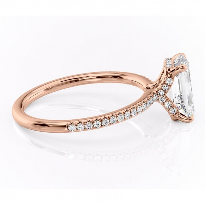 Inel de logodnă Coraline din aur Rose 14kt cu moissanite tăietură smarald – Montură pavé rafinată pentru profil înalt | Personalizează și configurează gratuit online [2]