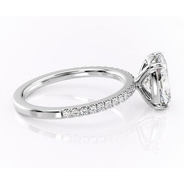 Inel de logodnă Cordelia din aur Alb 14kt cu moissanite tăietură pernă – Profil pătrat rafinată pentru profil înalt | Personalizează și configurează gratuit online [2]