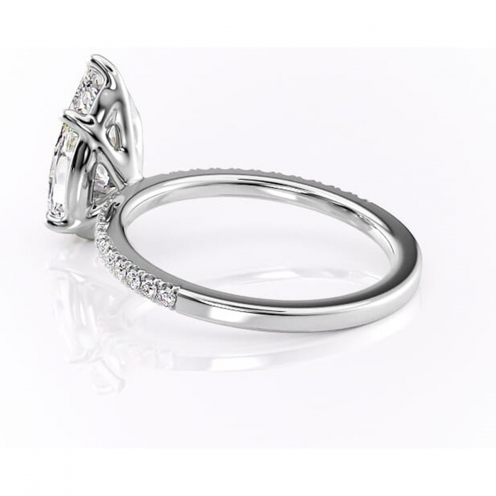 Inel de logodnă Cordelia din aur Alb 14kt cu moissanite tăietură pară – Profil pătrat rafinată pentru profil înalt | Personalizează și configurează gratuit online [5]