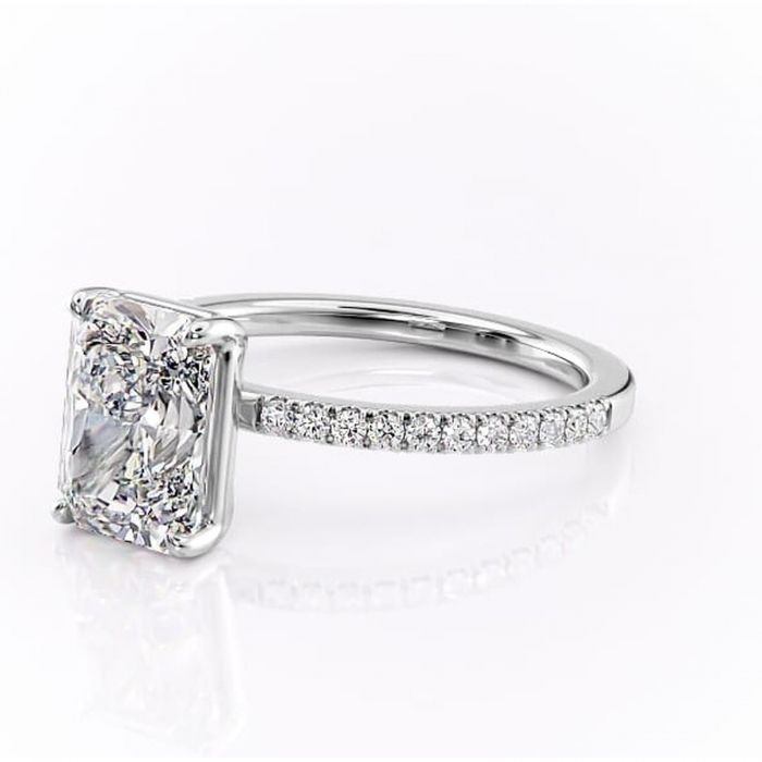 Inel de logodnă Cordelia din aur Alb 14kt cu moissanite tăietură radiantă – Profil pătrat rafinată pentru profil înalt | Personalizează și configurează gratuit online [7]