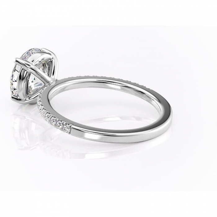 Inel de logodnă Cordelia din aur Alb 14kt cu moissanite tăietură rotundă – Profil pătrat rafinată pentru profil înalt | Personalizează și configurează gratuit online [5]