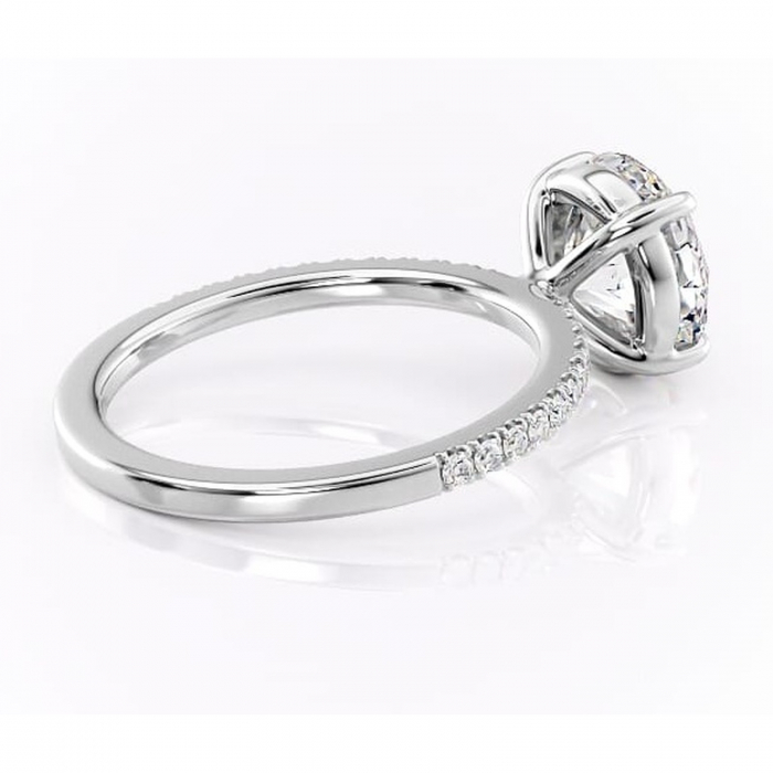 Inel de logodnă Cordelia din aur Alb 14kt cu moissanite tăietură rotundă – Profil pătrat rafinată pentru profil înalt | Personalizează și configurează gratuit online [3]