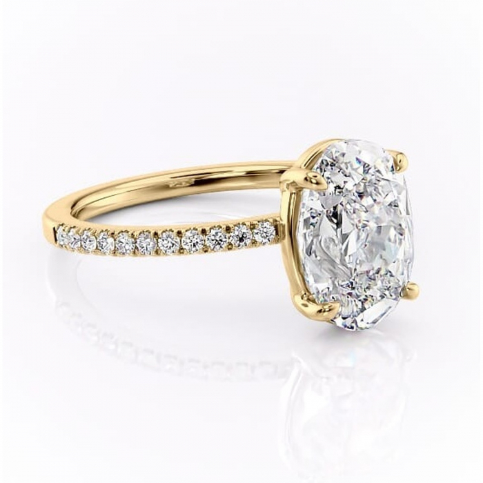 Inel de logodnă Cordelia din aur Galben 14kt cu moissanite tăietură ovală – Profil pătrat rafinată pentru profil înalt | Personalizează și configurează gratuit online [1]
