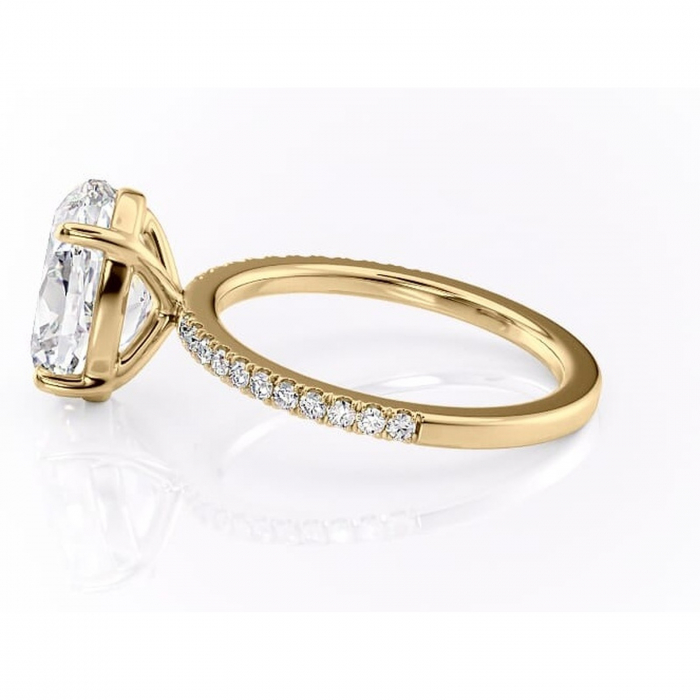 Inel de logodnă Cordelia din aur Galben 14kt cu moissanite tăietură ovală – Profil pătrat rafinată pentru profil înalt | Personalizează și configurează gratuit online [6]