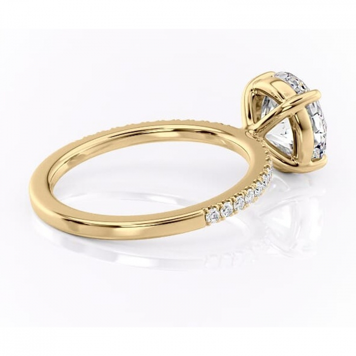 Inel de logodnă Cordelia din aur Galben 14kt cu moissanite tăietură rotundă – Profil pătrat rafinată pentru profil înalt | Personalizează și configurează gratuit online [3]