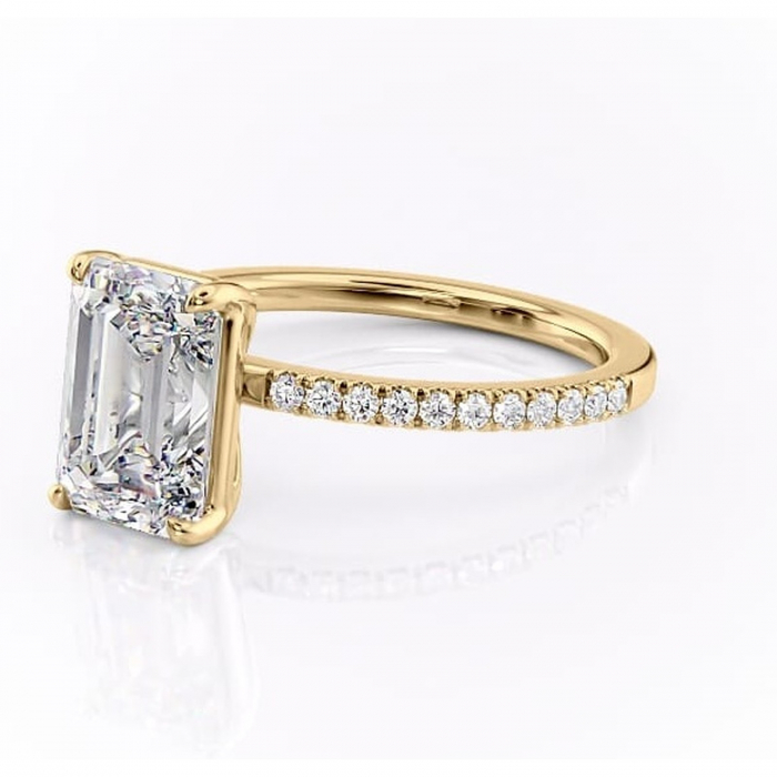 Inel de logodnă Cordelia din aur Galben 18kt cu moissanite tăietură smarald – Profil pătrat rafinată pentru profil înalt | Personalizează și configurează gratuit online [7]