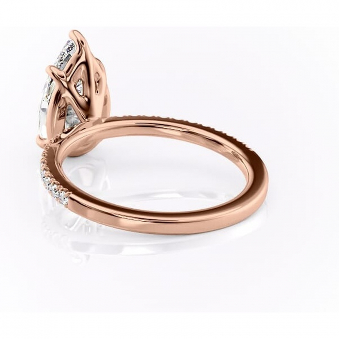 Inel de logodnă Cordelia din aur Rose 18kt cu moissanite tăietură pară – Profil pătrat rafinată pentru profil înalt | Personalizează și configurează gratuit online [4]