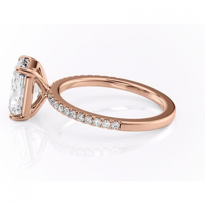 Inel de logodnă Cordelia din aur Rose 14kt cu moissanite tăietură radiantă – Profil pătrat rafinată pentru profil înalt | Personalizează și configurează gratuit online [6]