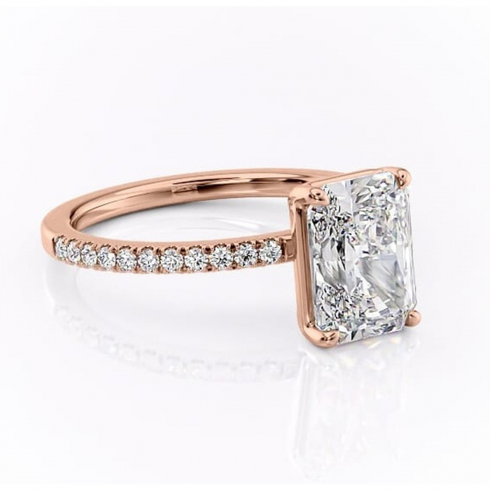 Inel de logodnă Cordelia din aur Rose 14kt cu moissanite tăietură radiantă – Profil pătrat rafinată pentru profil înalt | Personalizează și configurează gratuit online [1]