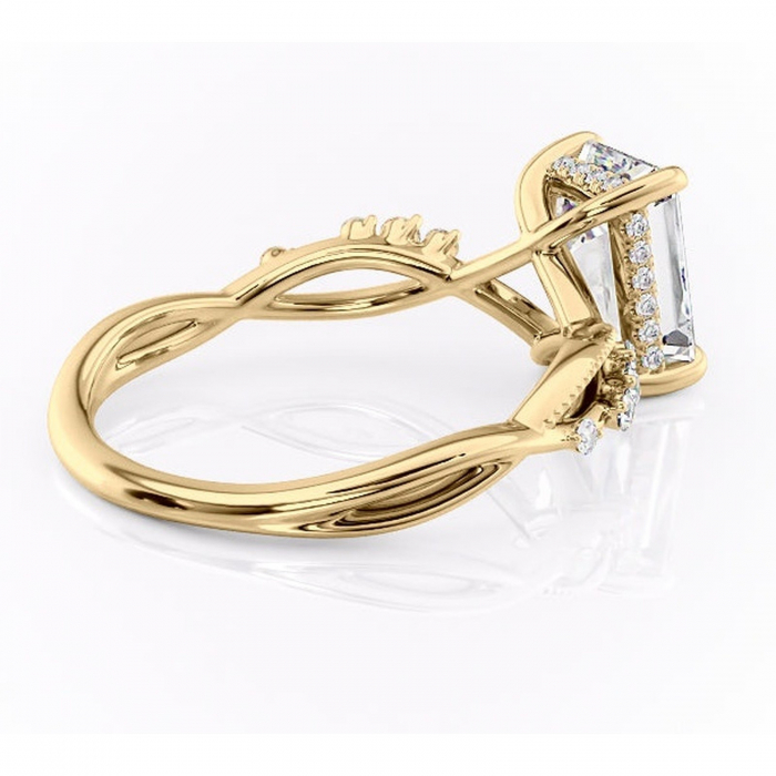 Inel de logodnă Crystal din aur Galben 14kt cu moissanite tăietură smarald – Pietre laterale rafinată pentru profil mediu | Personalizează și configurează gratuit online [3]