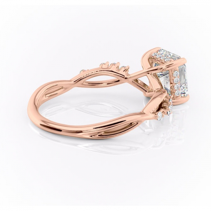 Inel de logodnă Crystal din aur Rose 14kt cu moissanite tăietură asscher – Pietre laterale rafinată pentru profil mediu | Personalizează și configurează gratuit online [3]