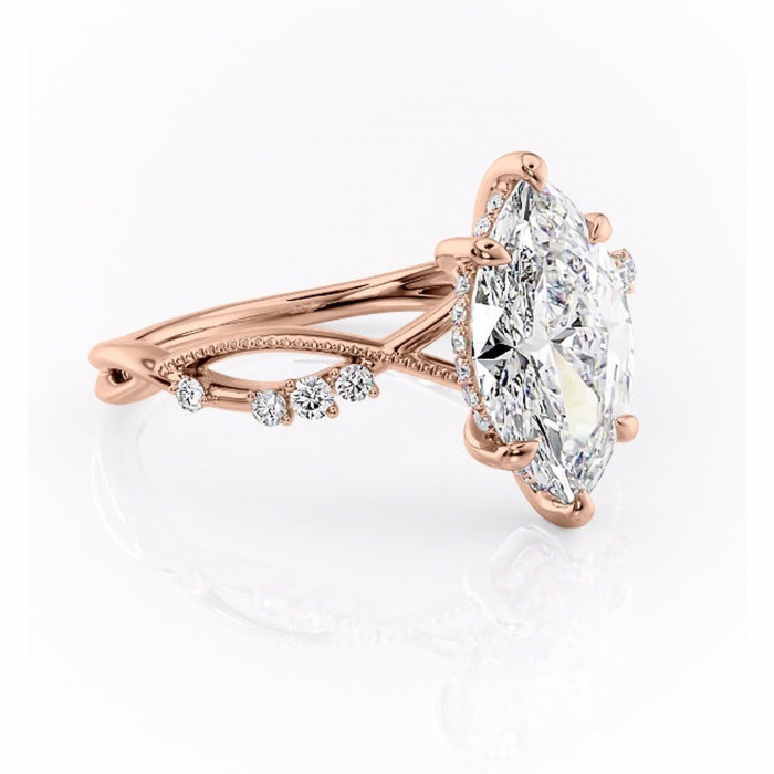 Inel de logodnă Crystal din aur Rose 18kt cu moissanite tăietură marquise – Pietre laterale rafinată pentru profil mediu | Personalizează și configurează gratuit online [1]