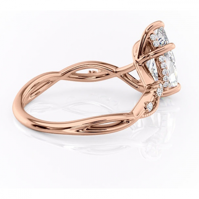 Inel de logodnă Crystal din aur Rose 18kt cu moissanite tăietură pară – Pietre laterale rafinată pentru profil mediu | Personalizează și configurează gratuit online [3]