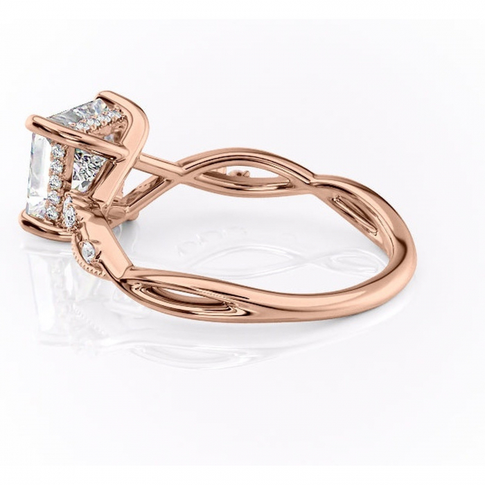 Inel de logodnă Crystal din aur Rose 14kt cu moissanite tăietură princess – Pietre laterale rafinată pentru profil mediu | Personalizează și configurează gratuit online [5]