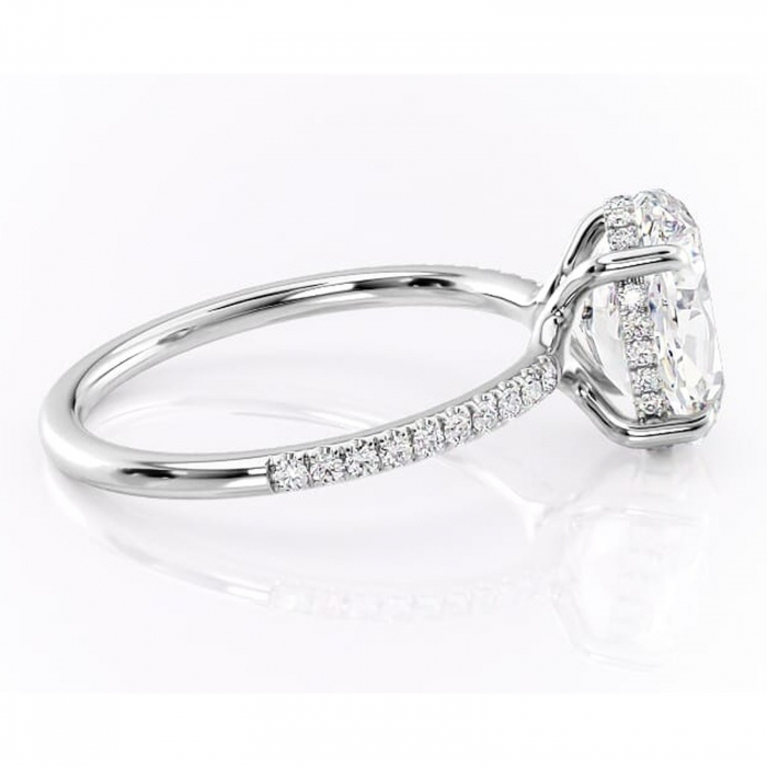 Inel de logodnă Daisy din aur Alb 14kt cu moissanite tăietură ovală – Montură pavé rafinată pentru profil jos | Personalizează și configurează gratuit online [2]