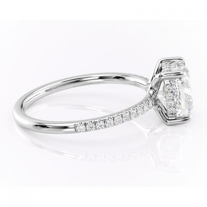 Inel de logodnă Daisy din aur Alb 14kt cu moissanite tăietură pernă – Montură pavé rafinată pentru profil jos | Personalizează și configurează gratuit online [2]