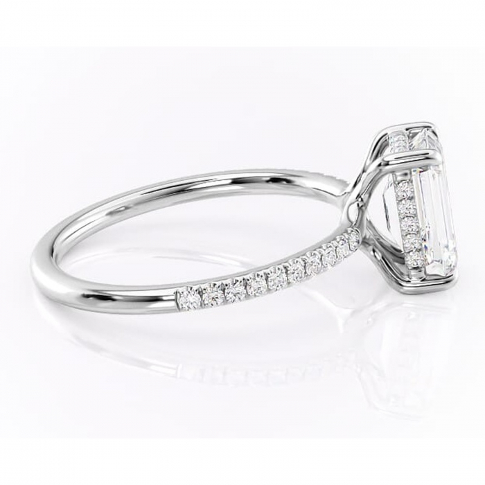 Inel de logodnă Daisy din aur Alb 14kt cu moissanite tăietură smarald – Montură pavé rafinată pentru profil jos | Personalizează și configurează gratuit online [2]