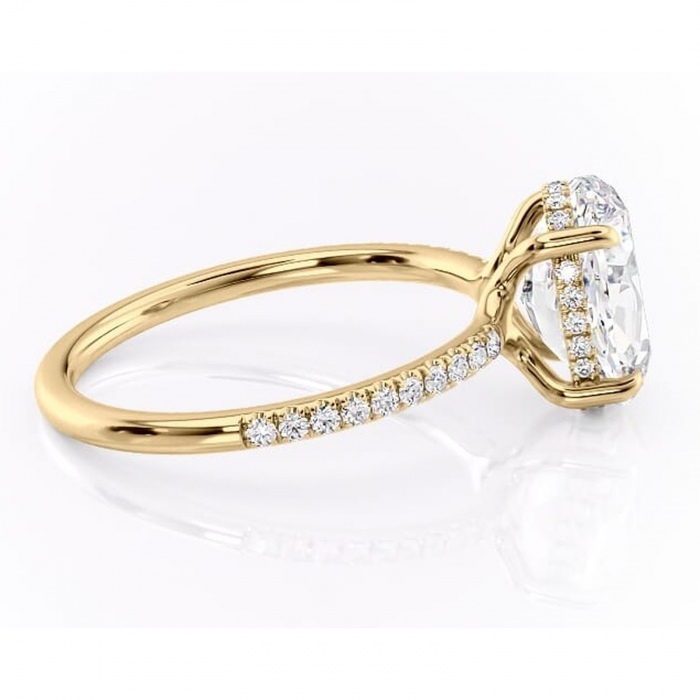 Inel de logodnă Daisy din aur Galben 14kt cu moissanite tăietură ovală – Montură pavé rafinată pentru profil jos | Personalizează și configurează gratuit online [2]