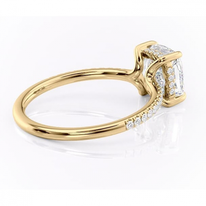 Inel de logodnă Daisy din aur Galben 14kt cu moissanite tăietură pernă – Montură pavé rafinată pentru profil jos | Personalizează și configurează gratuit online [3]