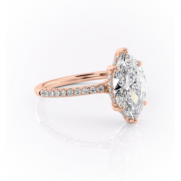 Inel de logodnă Daisy din aur Rose 14kt cu moissanite tăietură marquise – Montură pavé rafinată pentru profil jos | Personalizează și configurează gratuit online [1]