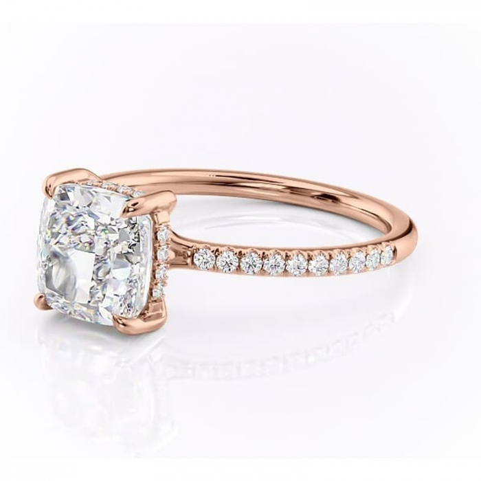 Inel de logodnă Daisy din aur Rose 18kt cu moissanite tăietură pernă – Montură pavé rafinată pentru profil jos | Personalizează și configurează gratuit online [7]