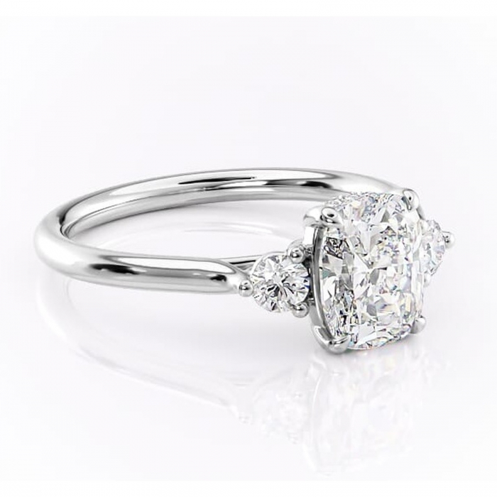 Inel de logodnă Delphine din aur Alb 14kt cu moissanite tăietură asscher – Montură cu trei pietre rafinată pentru profil mediu | Personalizează și configurează gratuit online [1]