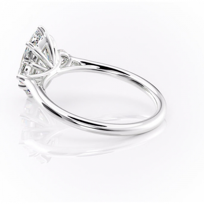 Inel de logodnă Delphine din aur Alb 14kt cu moissanite tăietură marquise – Montură cu trei pietre rafinată pentru profil mediu | Personalizează și configurează gratuit online [5]