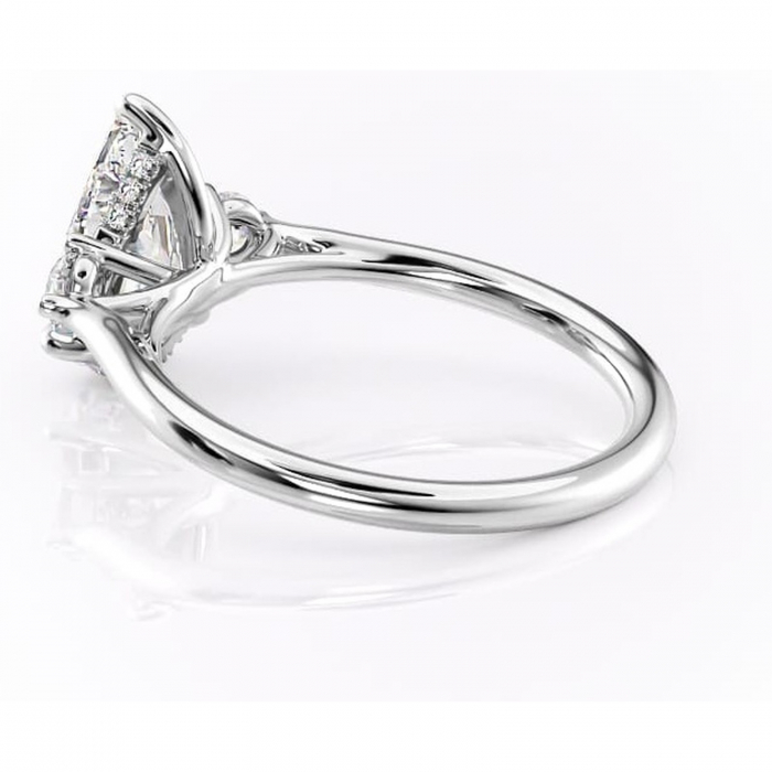 Inel de logodnă Delphine din aur Alb 14kt cu moissanite tăietură pară – Montură cu trei pietre rafinată pentru profil mediu | Personalizează și configurează gratuit online [5]
