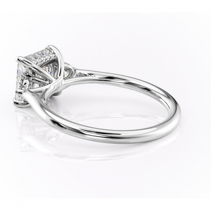 Inel de logodnă Delphine din aur Alb 18kt cu moissanite tăietură princess – Montură cu trei pietre rafinată pentru profil mediu | Personalizează și configurează gratuit online [5]