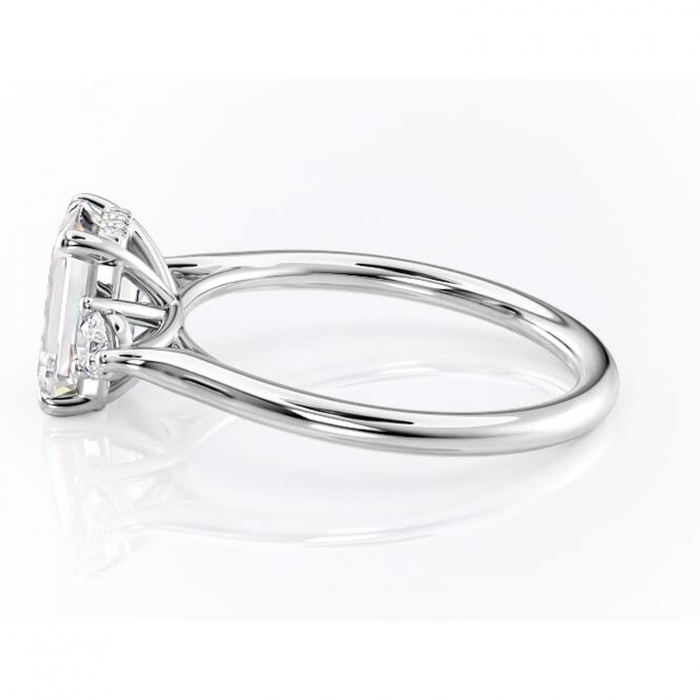 Inel de logodnă Delphine din aur Alb 14kt cu moissanite tăietură smarald – Montură cu trei pietre rafinată pentru profil mediu | Personalizează și configurează gratuit online [6]