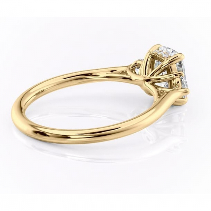 Inel de logodnă Delphine din aur Galben 14kt cu moissanite tăietură asscher – Montură cu trei pietre rafinată pentru profil mediu | Personalizează și configurează gratuit online [3]