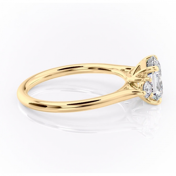 Inel de logodnă Delphine din aur Galben 14kt cu moissanite tăietură asscher – Montură cu trei pietre rafinată pentru profil mediu | Personalizează și configurează gratuit online [2]