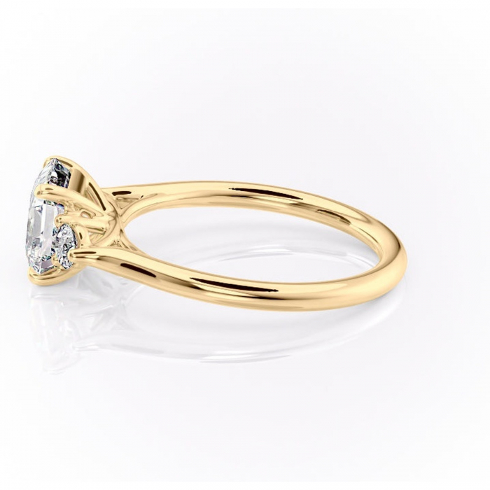 Inel de logodnă Delphine din aur Galben 14kt cu moissanite tăietură asscher – Montură cu trei pietre rafinată pentru profil mediu | Personalizează și configurează gratuit online [6]