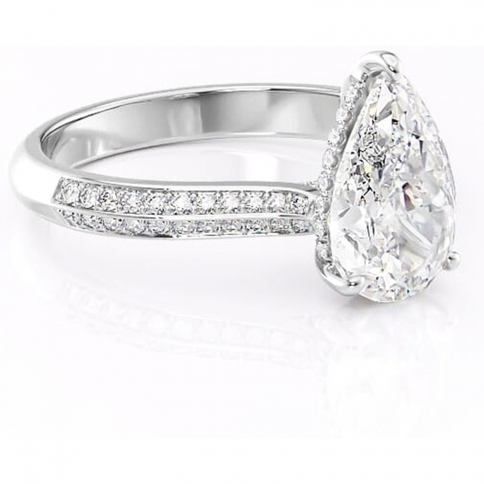 Inel de logodnă Elara din aur Alb 18kt cu moissanite tăietură pară – Montură pavé rafinată pentru profil înalt | Personalizează și configurează gratuit online [1]