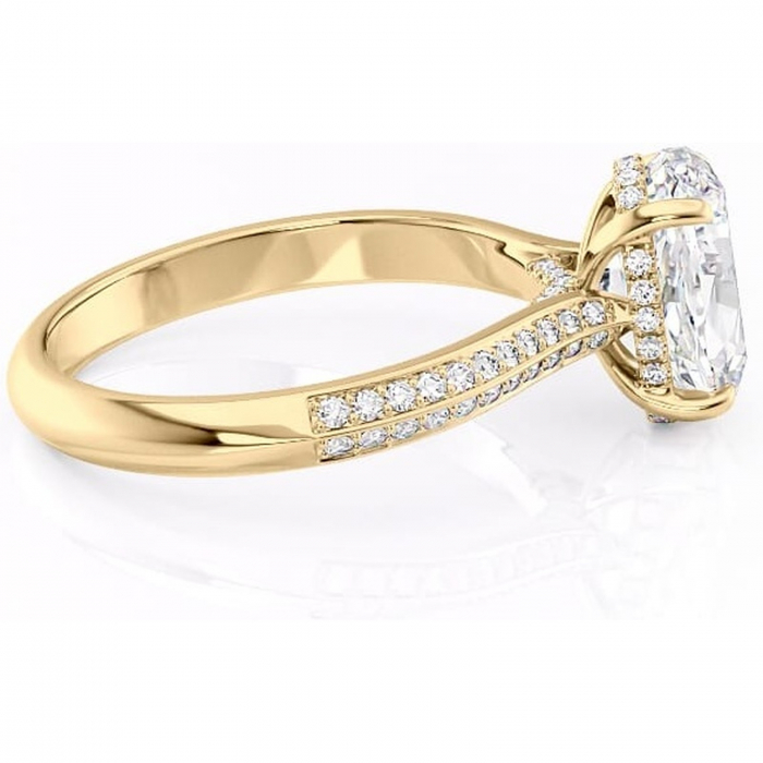 Inel de logodnă Elara din aur Galben 18kt cu moissanite tăietură ovală – Montură pavé rafinată pentru profil înalt | Personalizează și configurează gratuit online [2]
