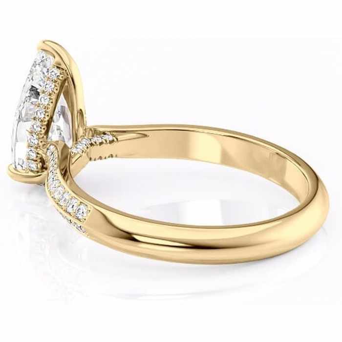 Inel de logodnă Elara din aur Galben 18kt cu moissanite tăietură pară – Montură pavé rafinată pentru profil înalt | Personalizează și configurează gratuit online [5]