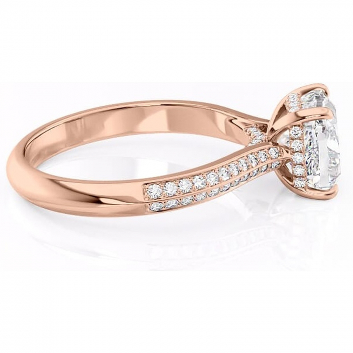 Inel de logodnă Elara din aur Rose 18kt cu moissanite tăietură pernă – Montură pavé rafinată pentru profil înalt | Personalizează și configurează gratuit online [2]