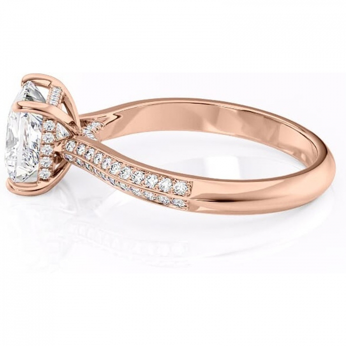 Inel de logodnă Elara din aur Rose 14kt cu moissanite tăietură princess – Montură pavé rafinată pentru profil înalt | Personalizează și configurează gratuit online [6]