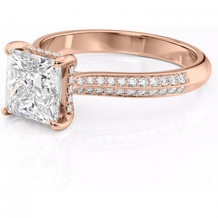 Inel de logodnă Elara din aur Rose 14kt cu moissanite tăietură princess – Montură pavé rafinată pentru profil înalt | Personalizează și configurează gratuit online [7]