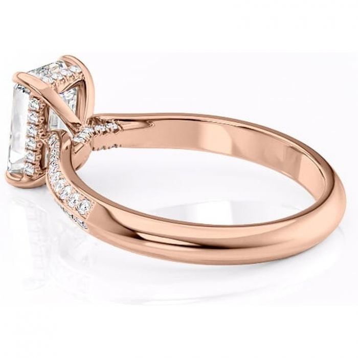 Inel de logodnă Elara din aur Rose 14kt cu moissanite tăietură smarald – Montură pavé rafinată pentru profil înalt | Personalizează și configurează gratuit online [5]