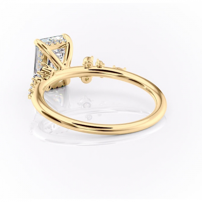 Inel de logodnă Elaris din aur Galben 14kt cu moissanite tăietură smarald – Pietre laterale rafinată pentru profil înalt | Personalizează și configurează gratuit online [4]