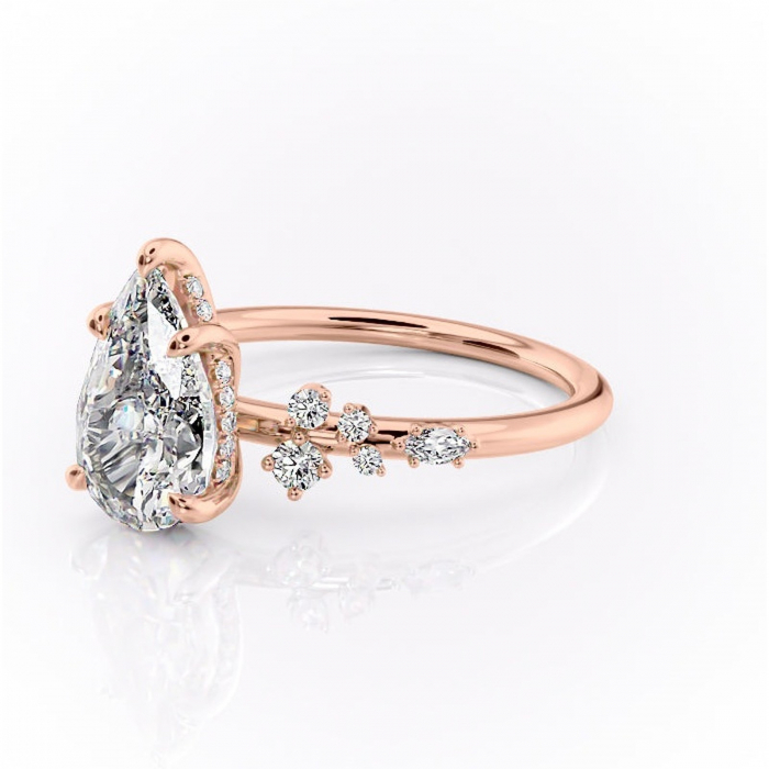 Inel de logodnă Elaris din aur Rose 18kt cu moissanite tăietură pară – Pietre laterale rafinată pentru profil înalt | Personalizează și configurează gratuit online [7]